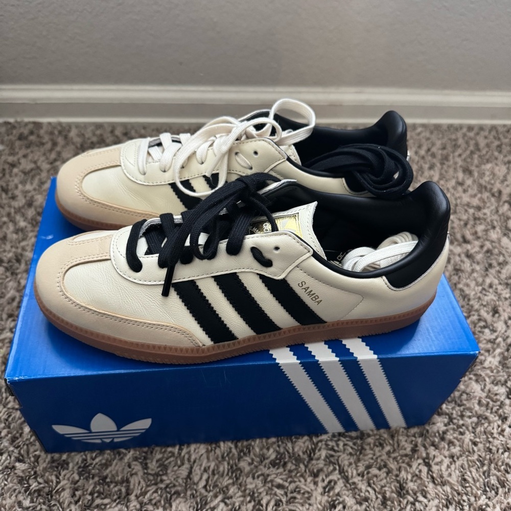 Adidas Samba OG Shoes in Cream White/ Core Black/ Sand Strata